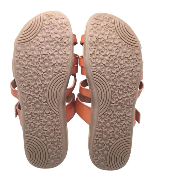 NWOB Cliffs By White Mountain Fenix Womens Brown Leather Strappy Flat Sandal 9M - Picture 10 of 11